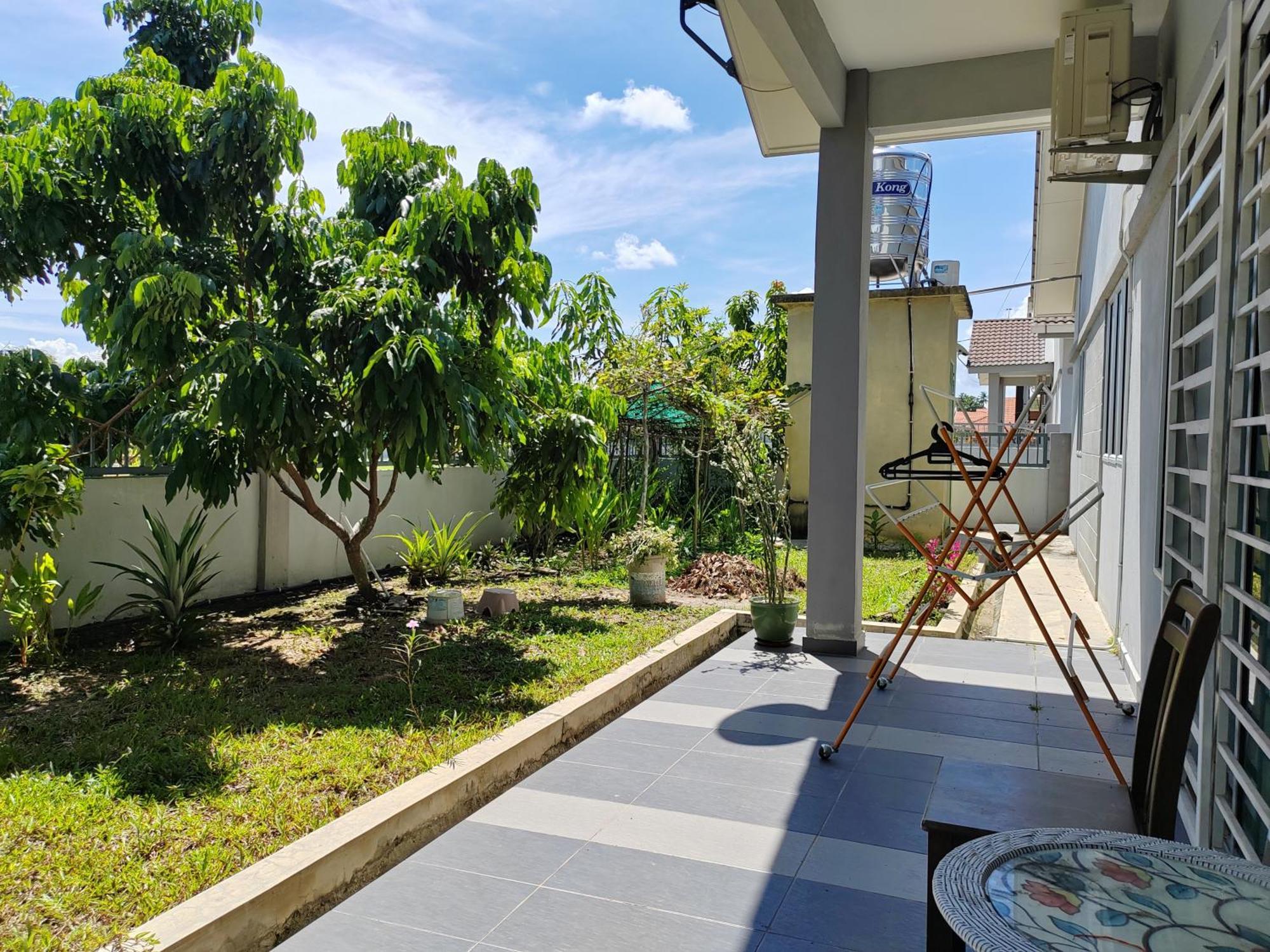 Teratak Delisha -Musslim Villa Kampong Jemampar Ngoại thất bức ảnh