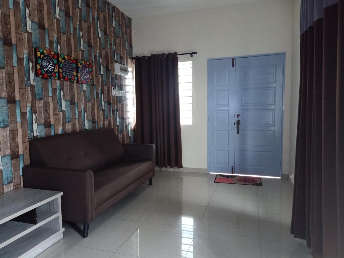 Teratak Delisha -Musslim Villa Kampong Jemampar Ngoại thất bức ảnh